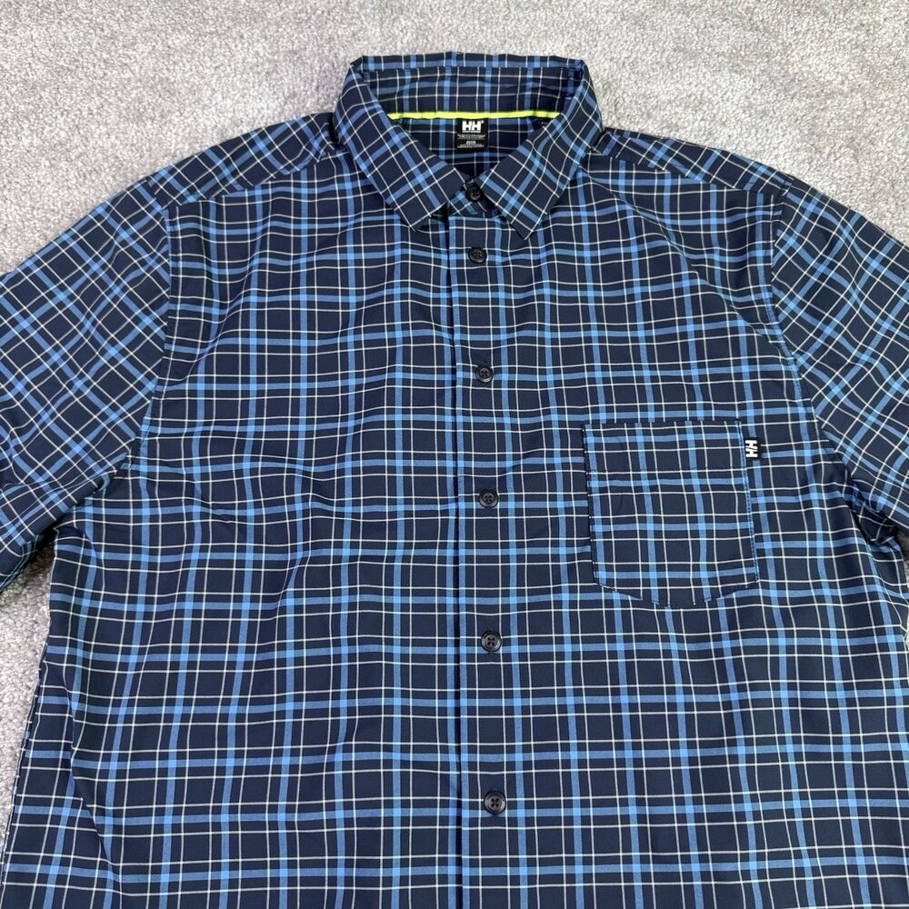 Helly Hansen Shirt Men’s Medium Blue Plaid Short Sleeve Button Up